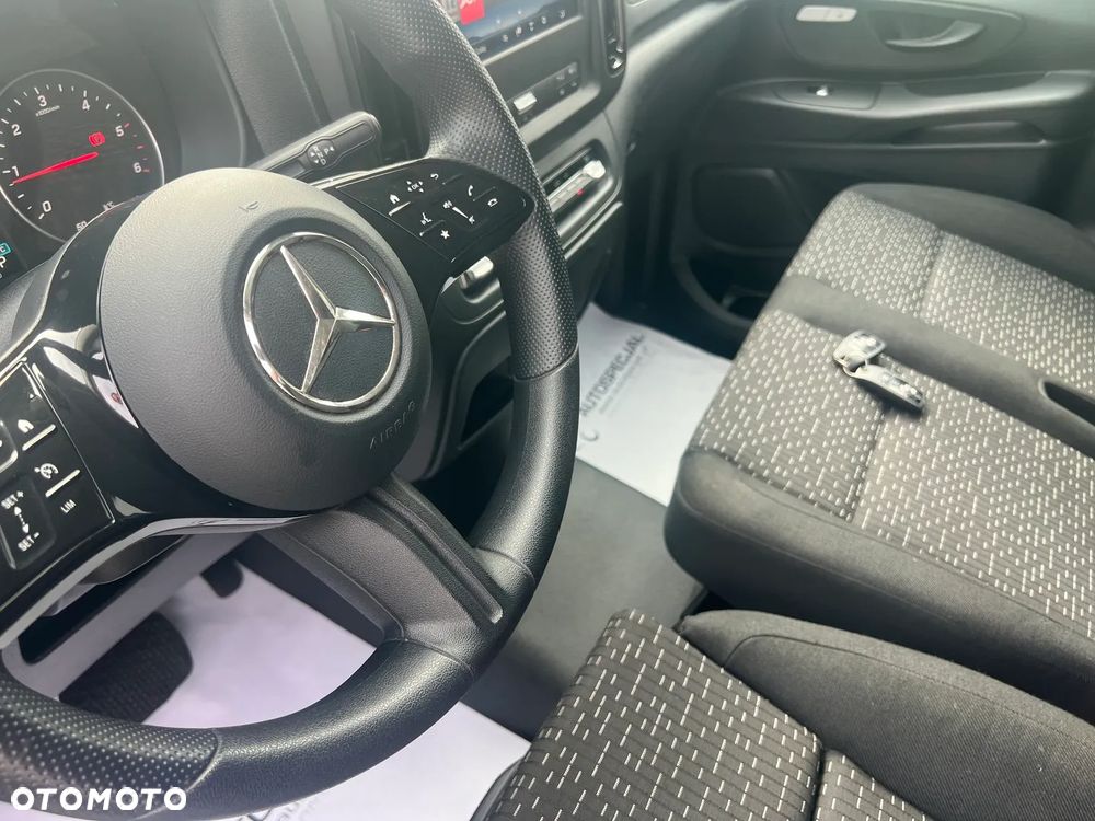 Mercedes-Benz Vito - 32