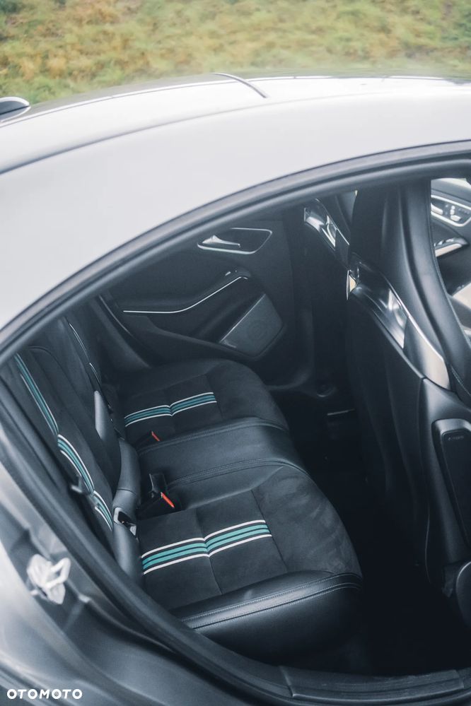 Mercedes-Benz CLA - 9