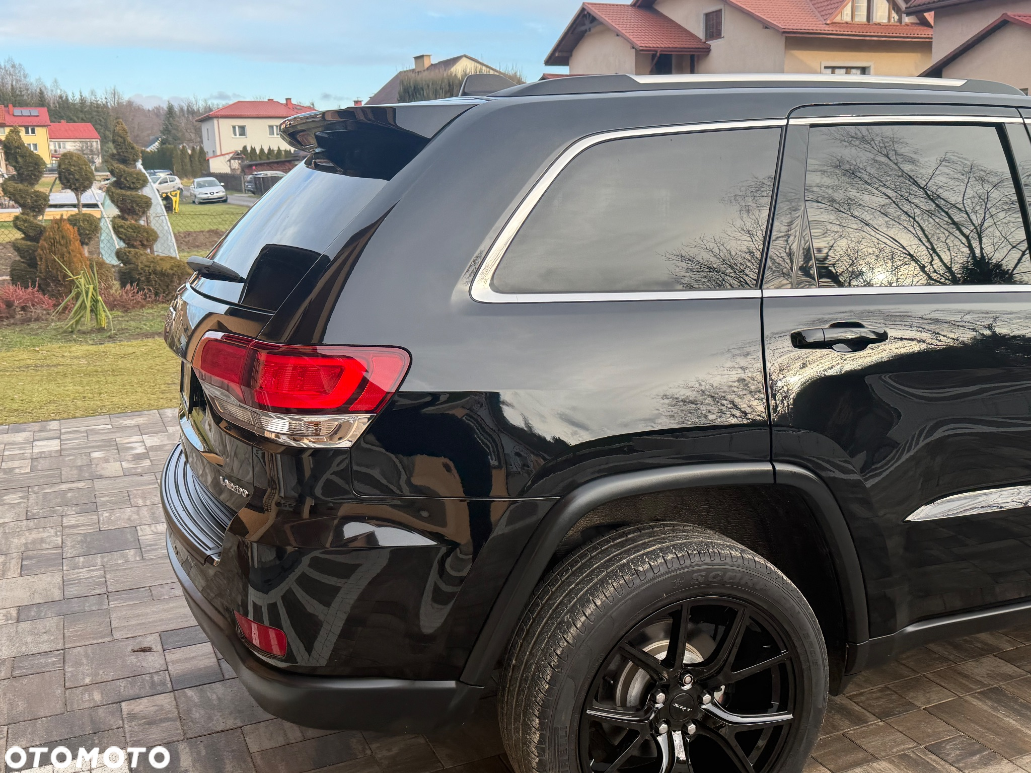Jeep Grand Cherokee - 27