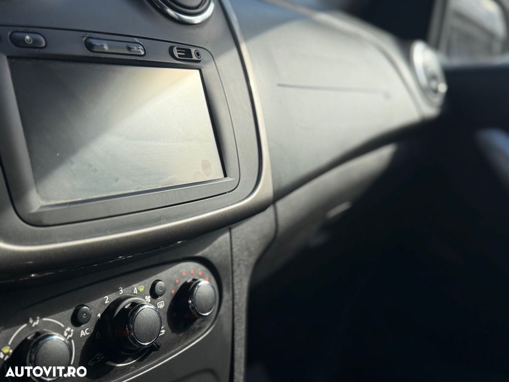 Dacia Logan 0.9 TCe Prestige - 11
