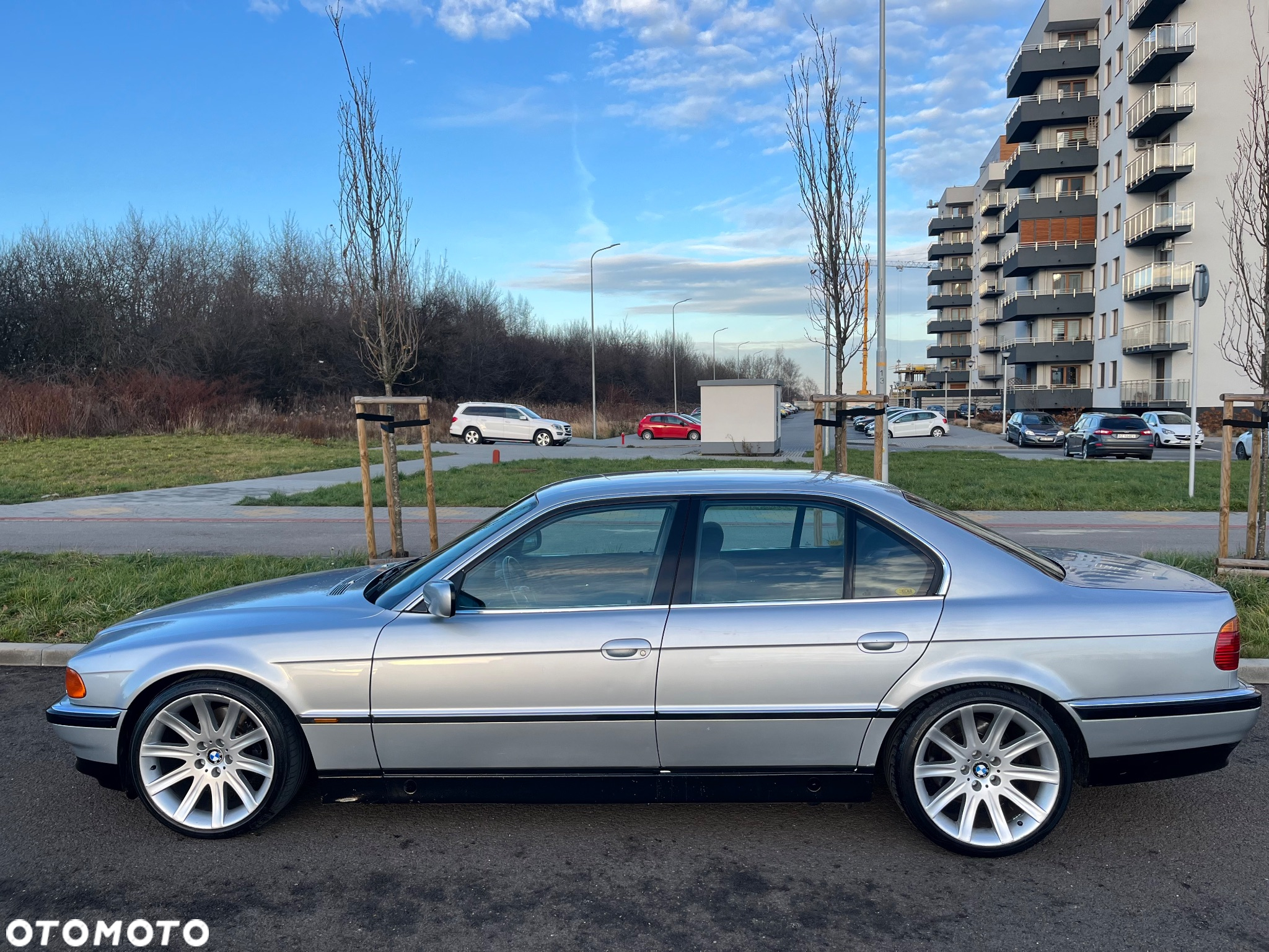 BMW Seria 7 735i - 12