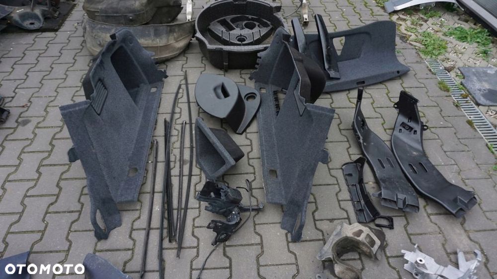 ZAŚLEPKA OSŁONA PLASTIK AUDI A4 B6 SEDAN 2001 - 9