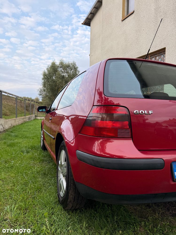Volkswagen Golf - 8