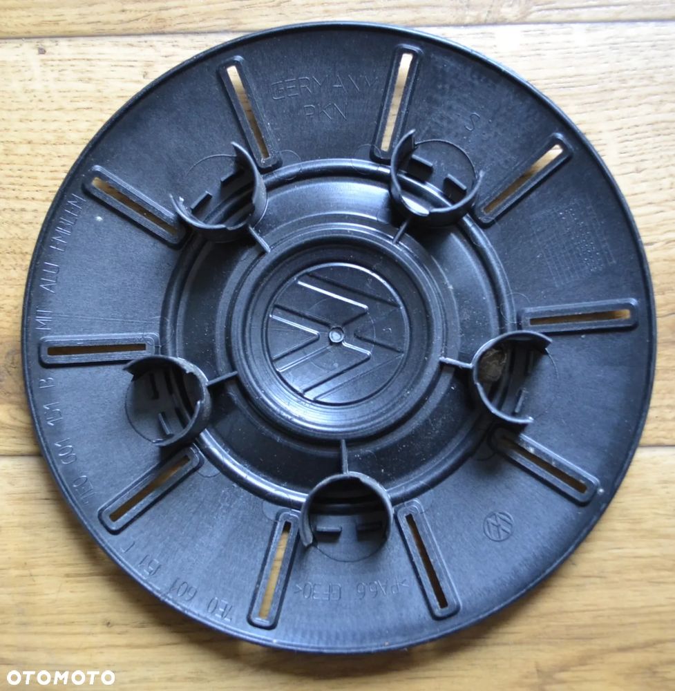 ORYGINALNE DEKIELKI KOŁPAKI KAPSLE OEM VW x1szt. K-676 - 2