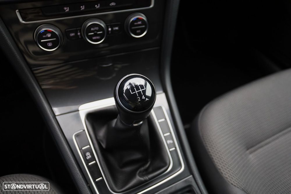 VW Golf Variant 1.6 TDi Confortline - 9