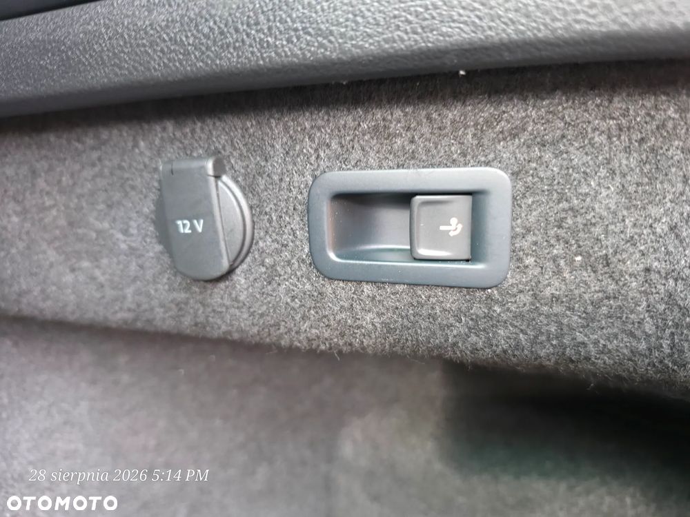 Volkswagen Passat 2.0 TSI OPF DSG Business - 22
