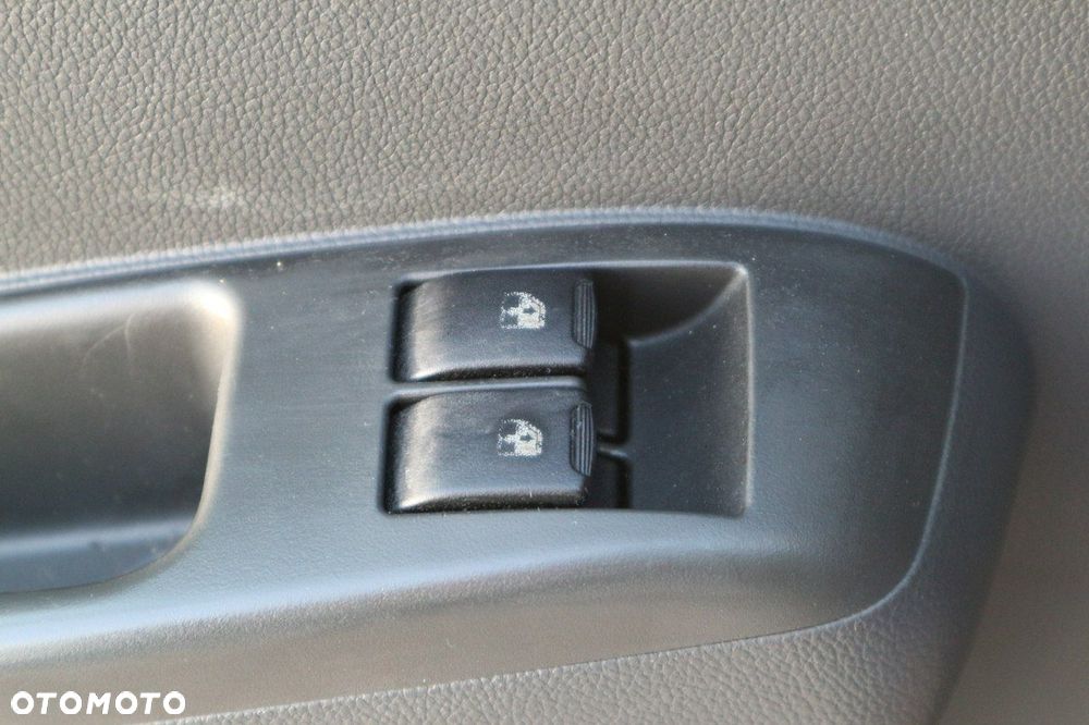 Chevrolet Spark 1.0 Base - 25