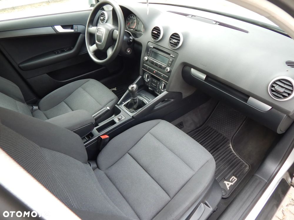 Audi A3 Sportback 1.6 Attraction - 8