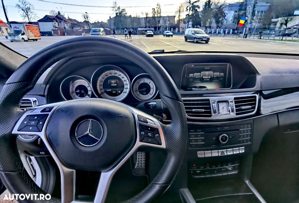 Mercedes-Benz E 220 BlueTEC 9G-TRONIC Elegance - 10