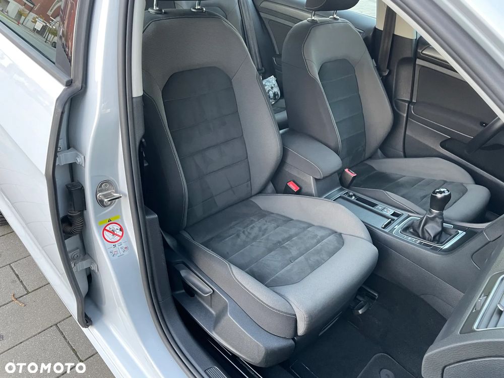 Volkswagen Golf 2.0 TDI (BlueMotion Technology) Highline - 23