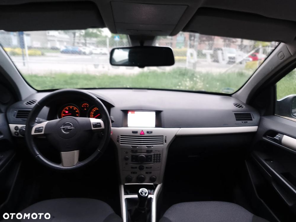 Opel Astra 1.6 Easytronic NAVI - 17