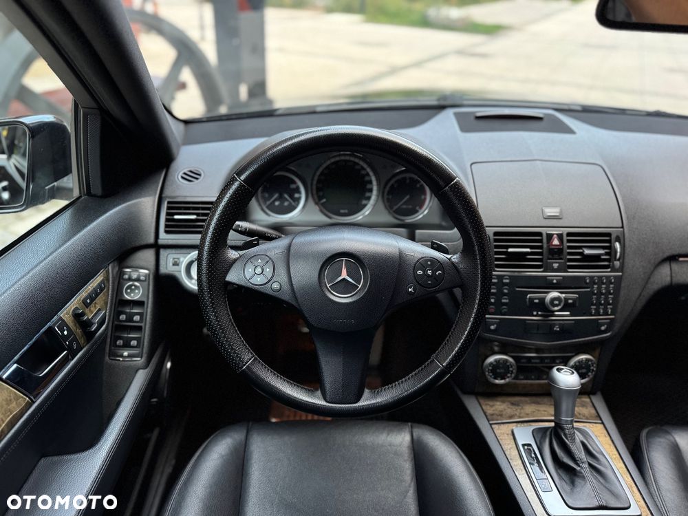 Mercedes-Benz Klasa C 320 CDI Avantgarde 4-Matic - 25