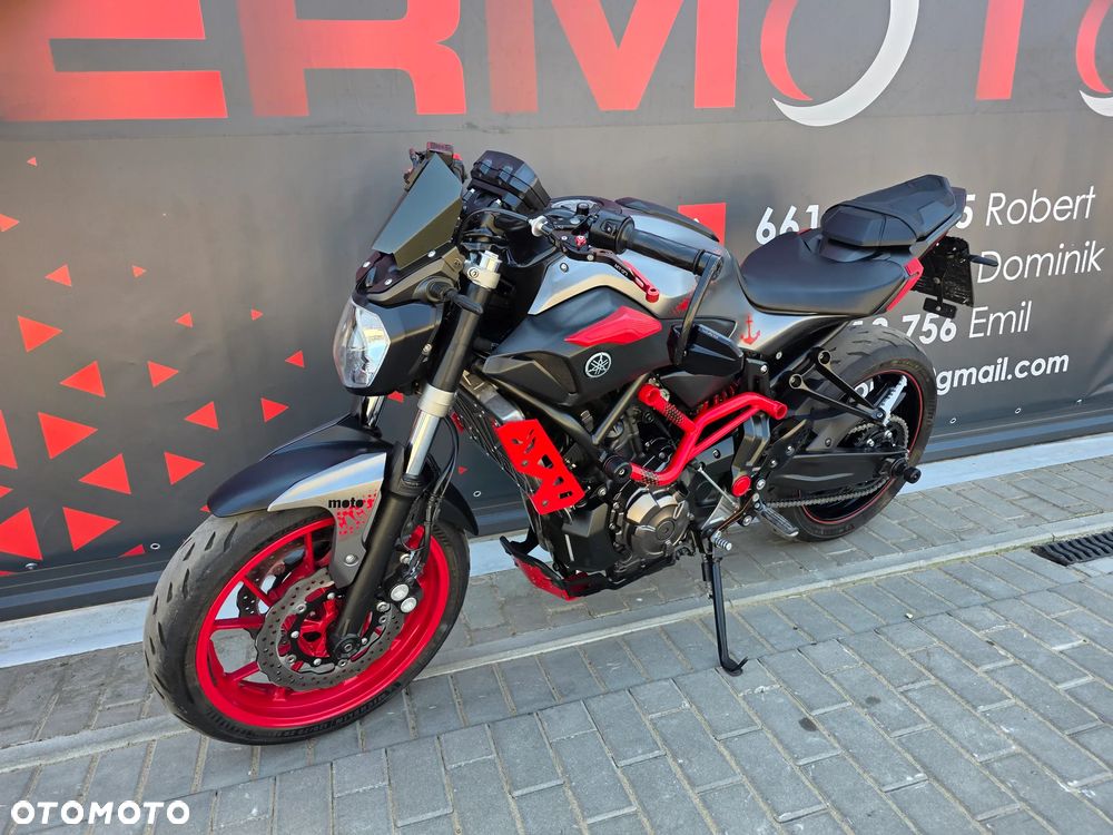 Yamaha MT - 28