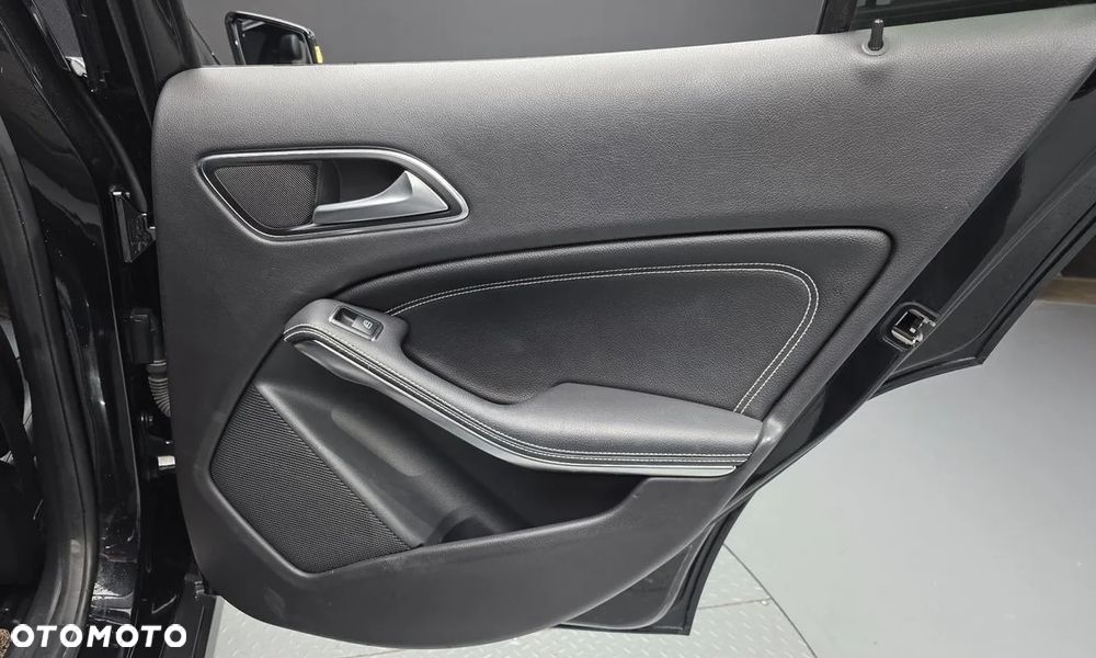 Mercedes-Benz GLA - 26