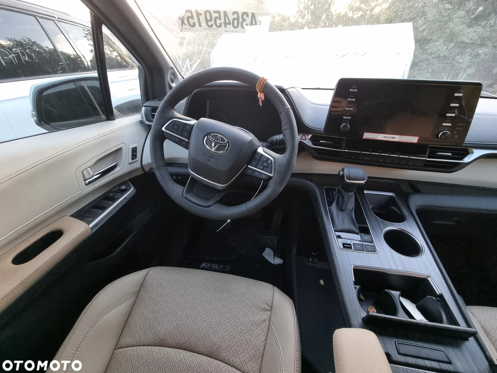 Toyota Sienna - 17