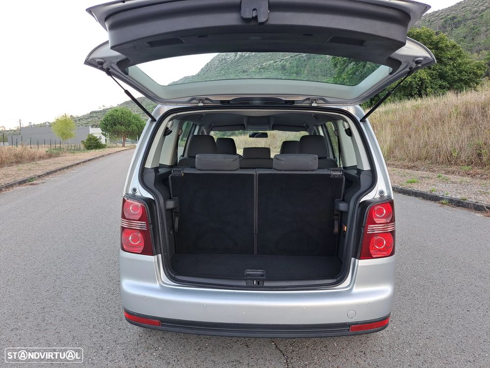 VW Touran 1.9 TDi Conceptl BlueM. 7L - 24