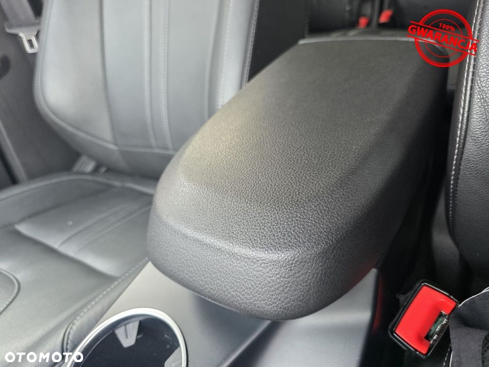 Ford Kuga - 38
