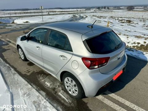 Kia Rio 1.2 L - 27