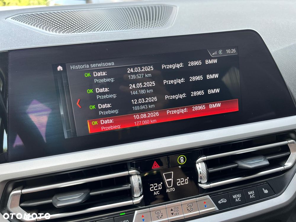 BMW Seria 3 330i xDrive Advantage sport - 39