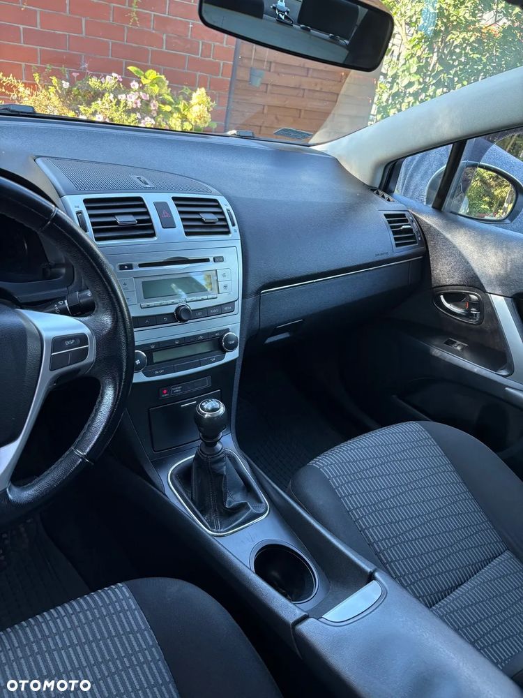 Toyota Avensis 2.0 D-4D Luna - 18
