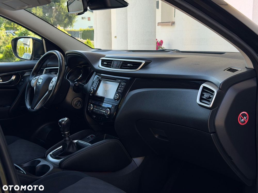 Nissan Qashqai 1.6 dCi 4 x 4 DPF tekna - 37