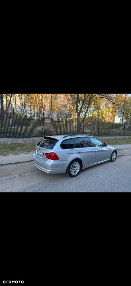 BMW Seria 3 318d - 1