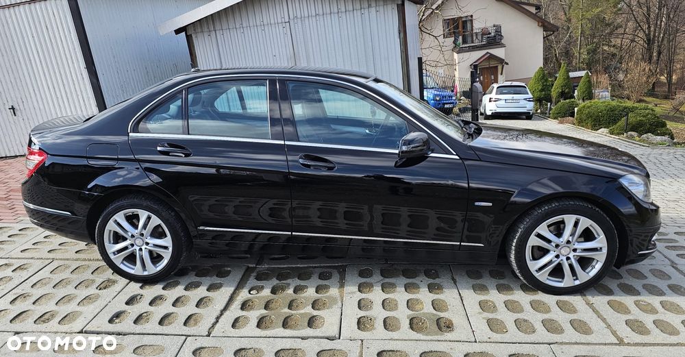 Mercedes-Benz Klasa C 250 CDI BlueEff Classic 4-Matic - 13