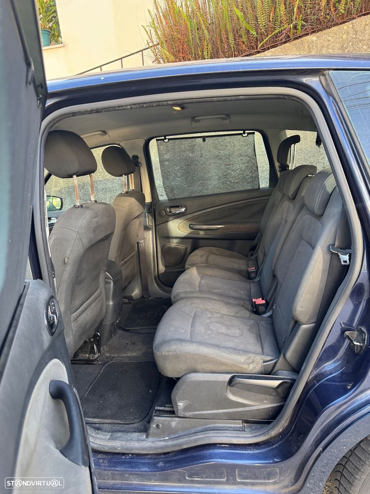 Ford S-Max - 15