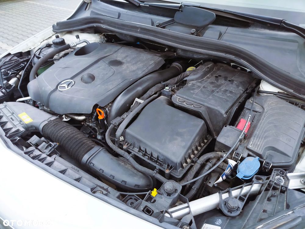 Mercedes-Benz Klasa B 180 CDI (BlueEFFICIENCY) - 29