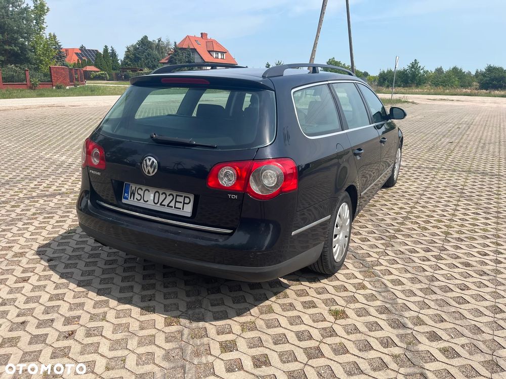 Volkswagen Passat 1.9 TDI Comfortline - 9