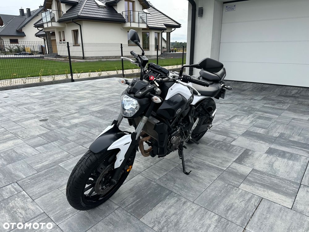 Yamaha MT - 8