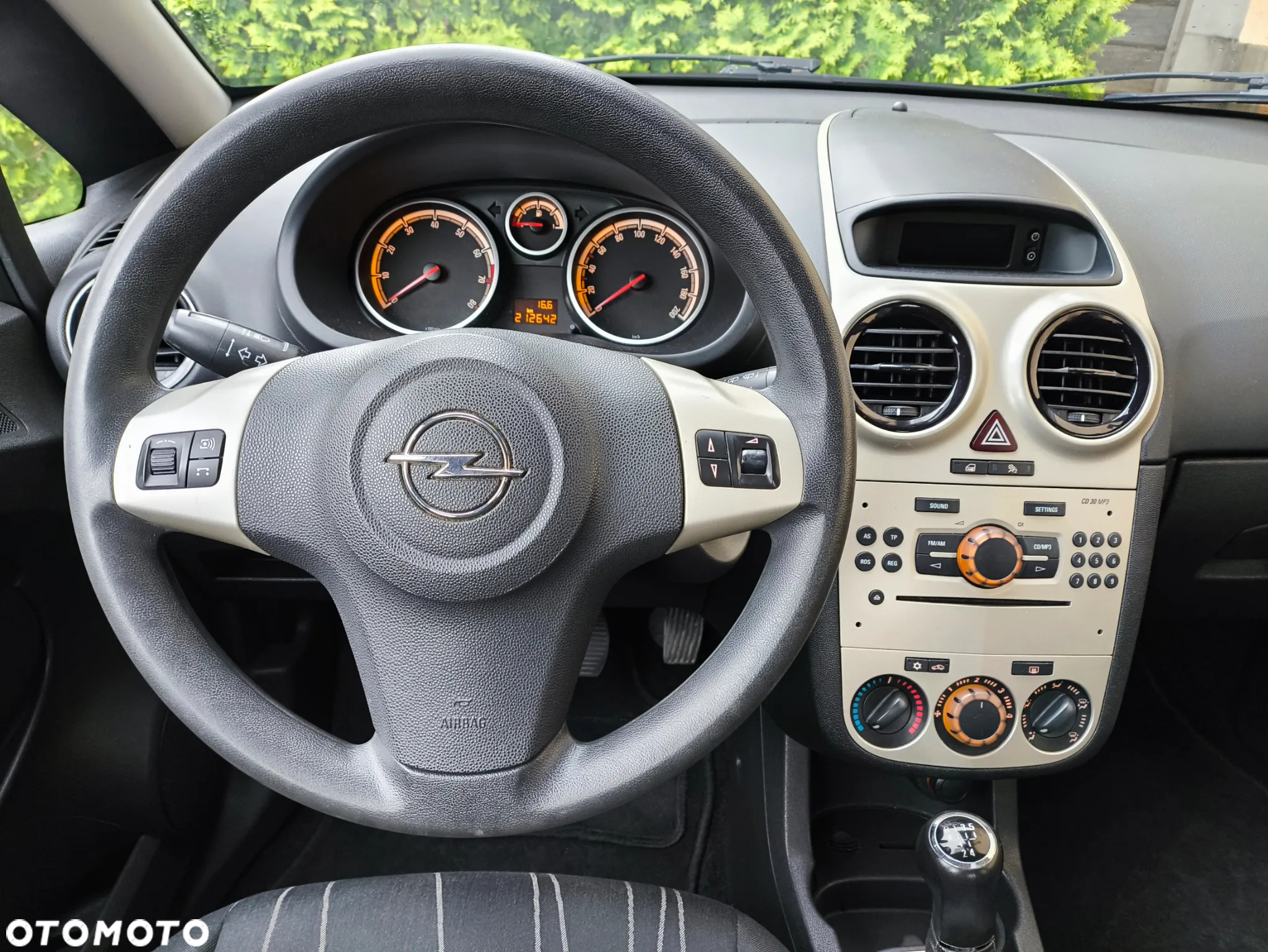 Opel Corsa 1.2 16V - 13
