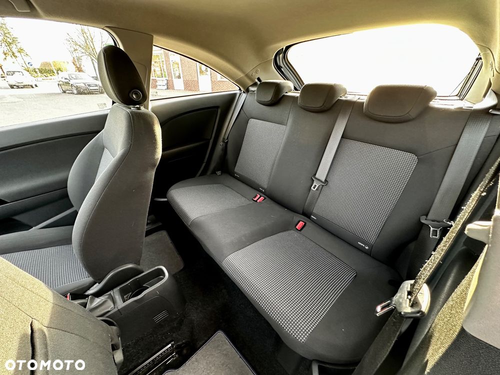 Opel Corsa 1.2 16V Essentia - 13