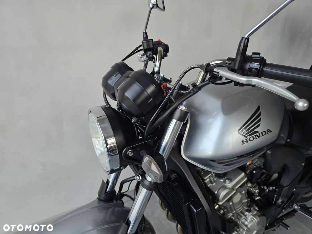 Honda CBF - 24
