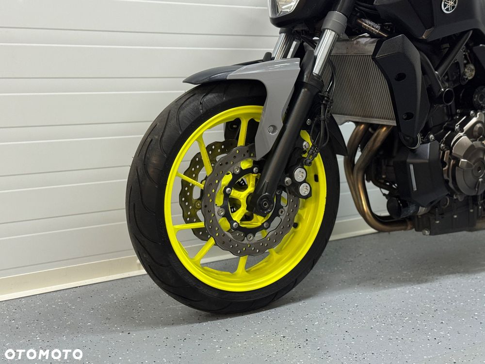 Yamaha MT - 15