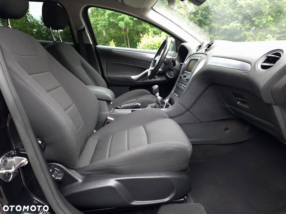 Ford Mondeo 2.0 TDCi Titanium - 17