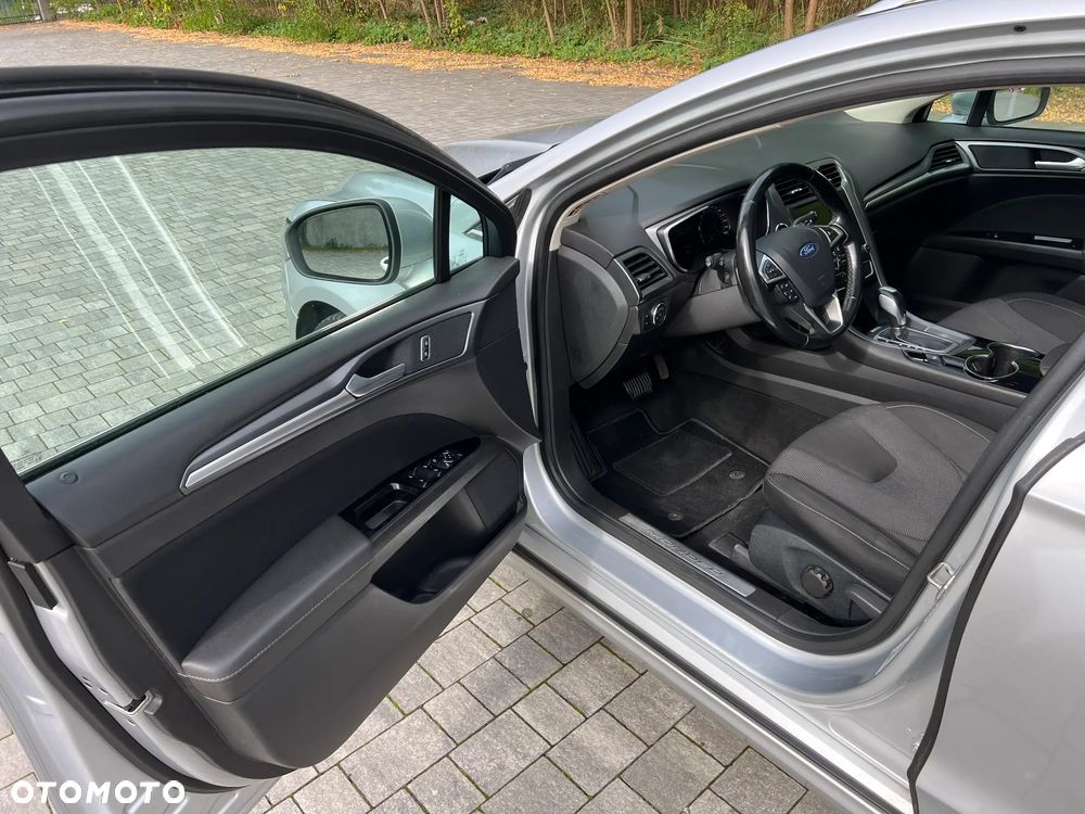 Ford Mondeo 2.0 TDCi Titanium PowerShift - 17