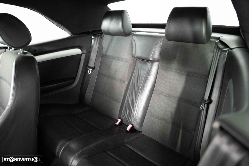 Audi A4 Cabrio 2.0 TDI S-line - 12