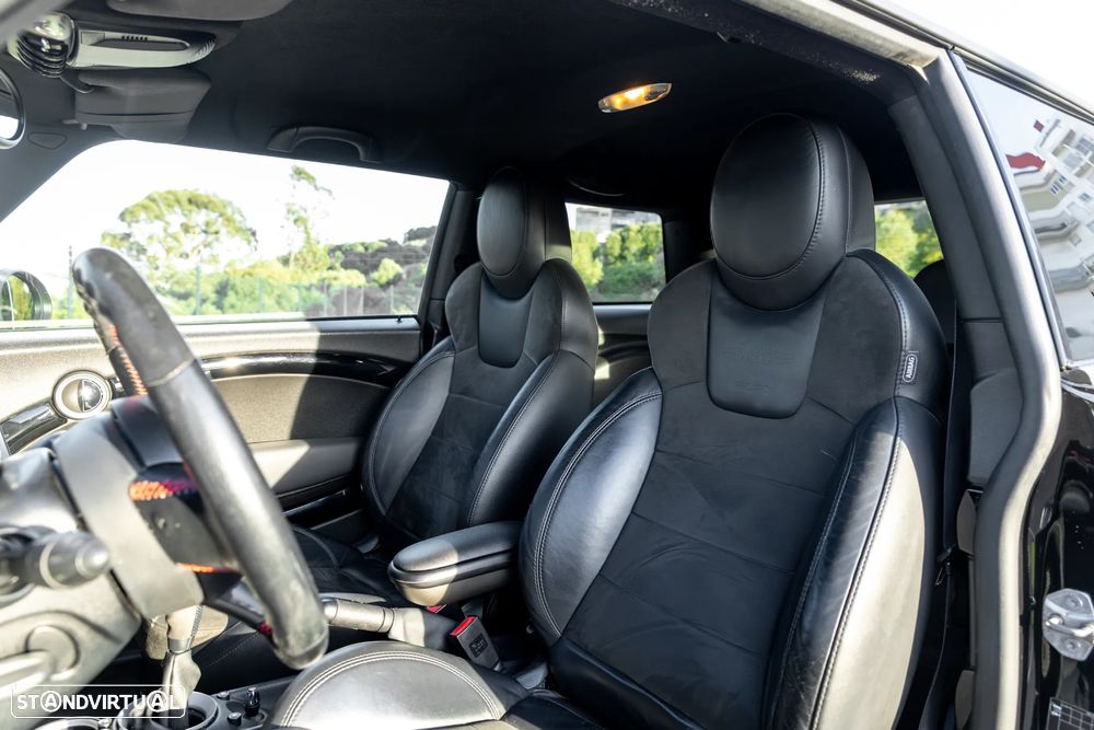MINI 3 Portas John Cooper Works - 39