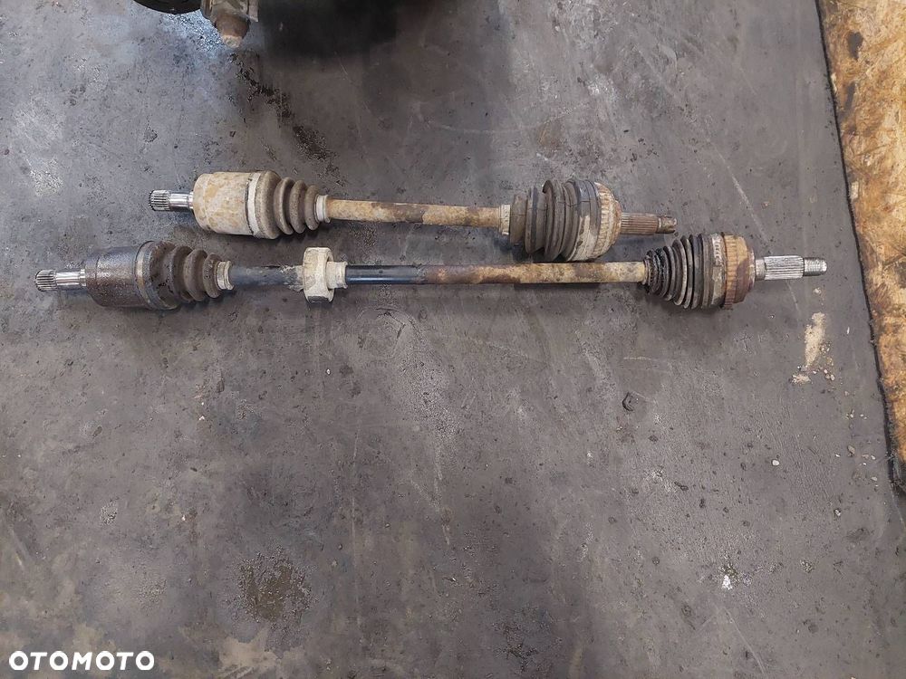 SILNIK BENZYNOWY + KOMPLETNY OSPRZĘT SKRZYNIA HONDA CIVIC VI 1.4 D14A3 S40 - 4
