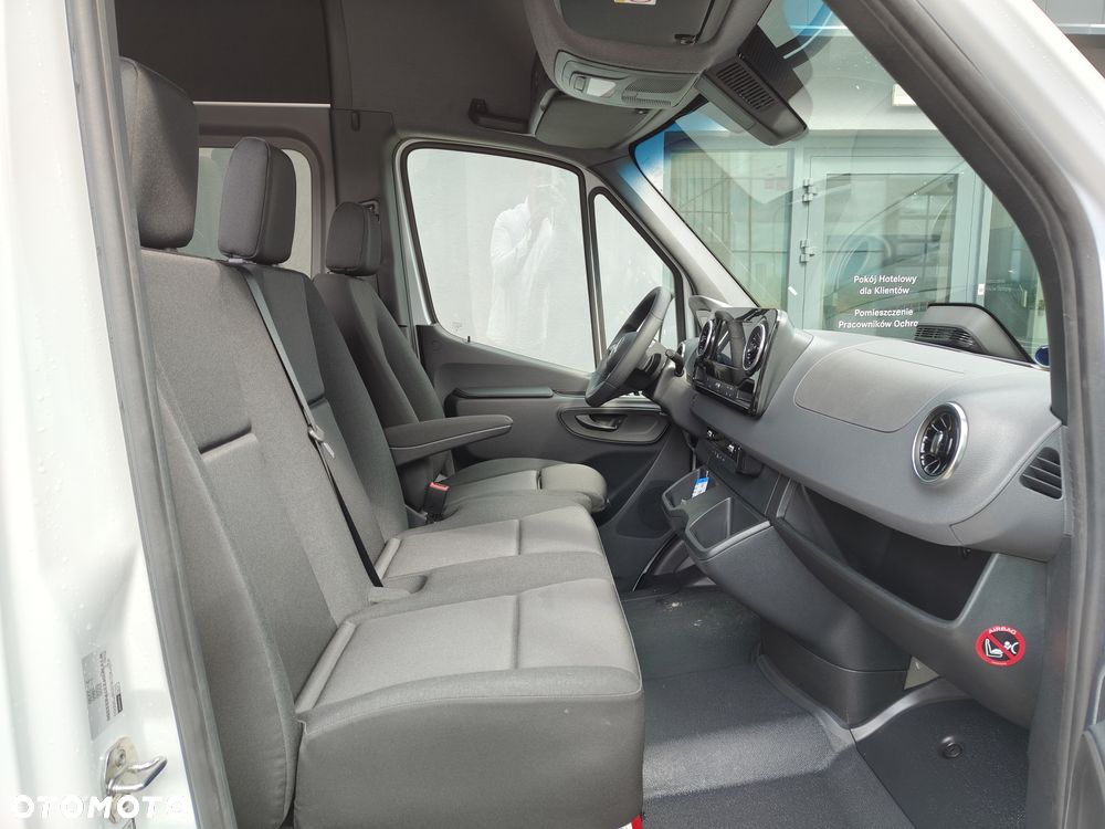 Mercedes-Benz Sprinter 317 CDI Furgon Ekstra długi 4325+mm Brygadówka - 14