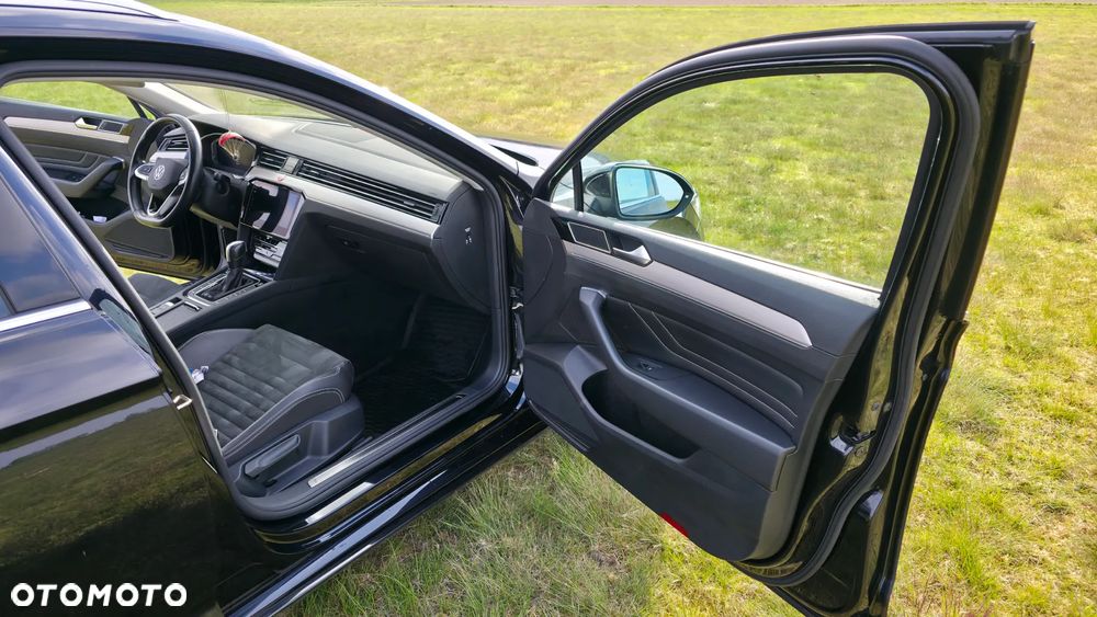 Volkswagen Passat 2.0 TDI SCR DSG Elegance - 9