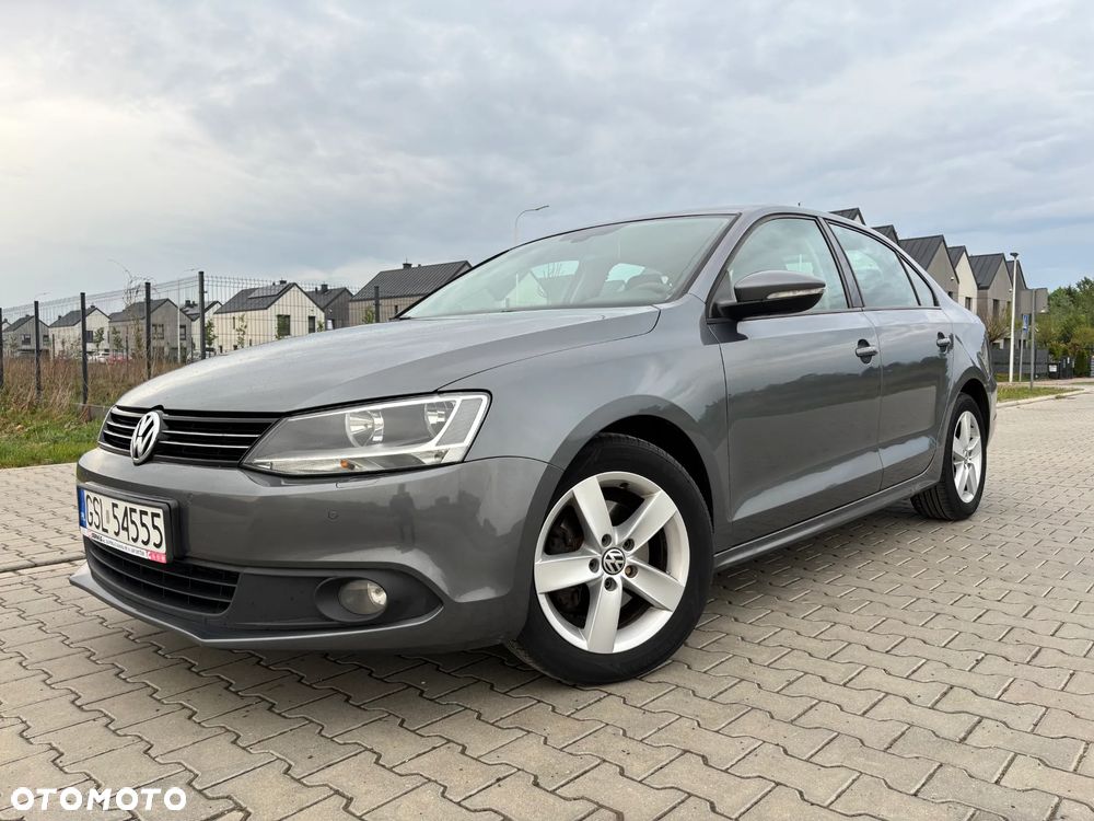 Volkswagen Jetta 1.6 TDI BMT Comfortline - 1