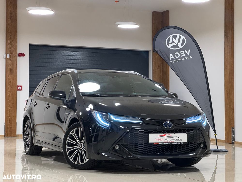Toyota Corolla 1.8 Hybrid Team Deutschland - 2