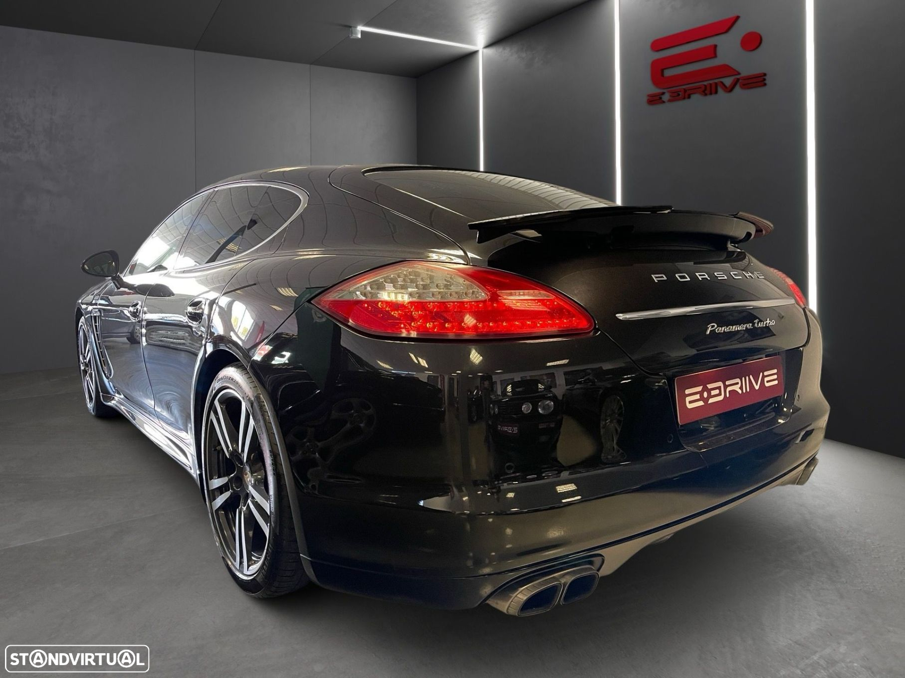 Porsche Panamera Turbo PDK - 4