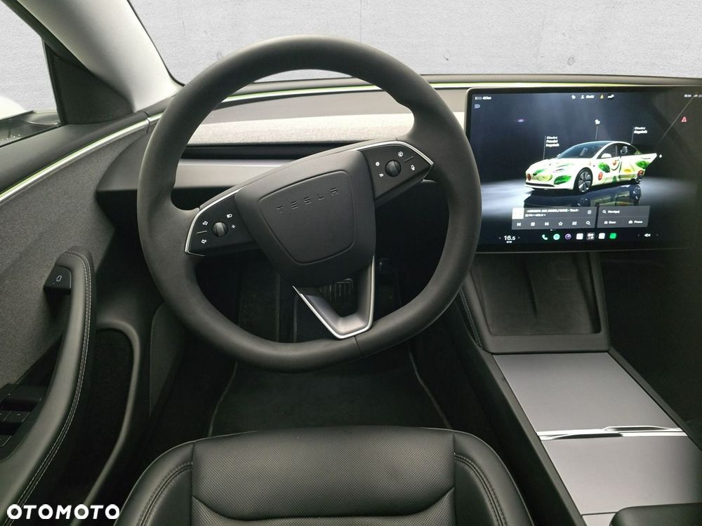 Tesla Model 3 - 10