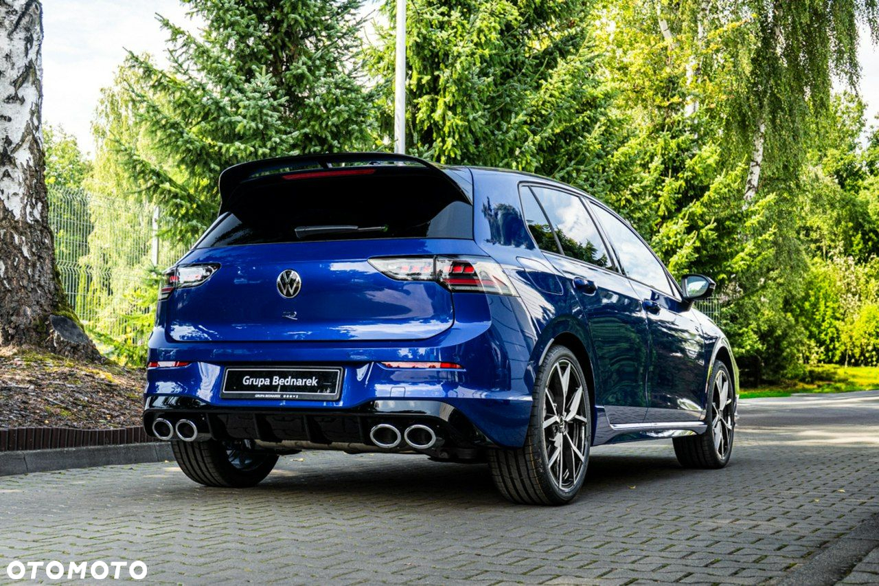 Volkswagen Golf - 34