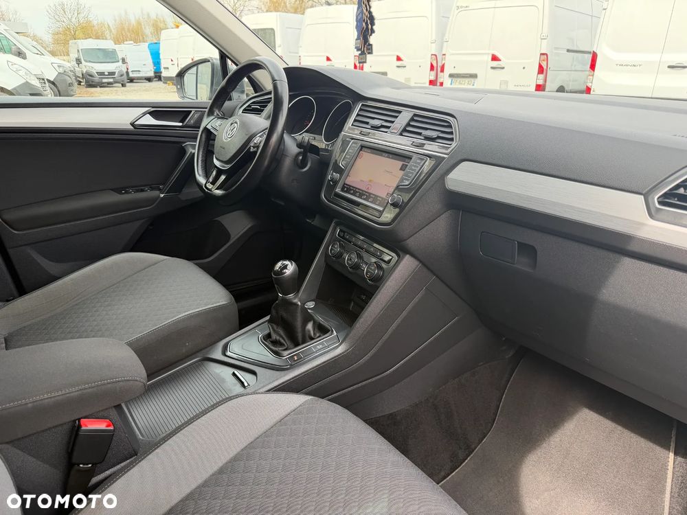 Volkswagen Tiguan 2.0 TDI BMT SCR Comfortline - 16