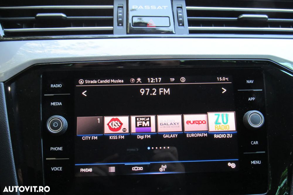 Volkswagen Passat 2.0 TDI SCR DSG Business - 24