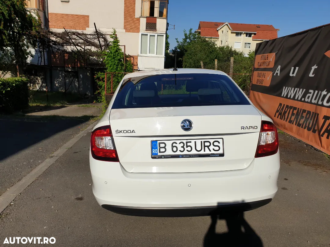 Skoda RAPID 1.4 TDI Ambition DSG - 7